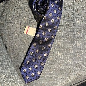 Ted baker blue/black tie with silver roses,silk